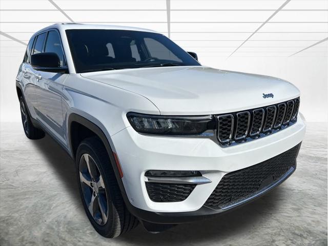 new 2024 Jeep Grand Cherokee car, priced at $53,435