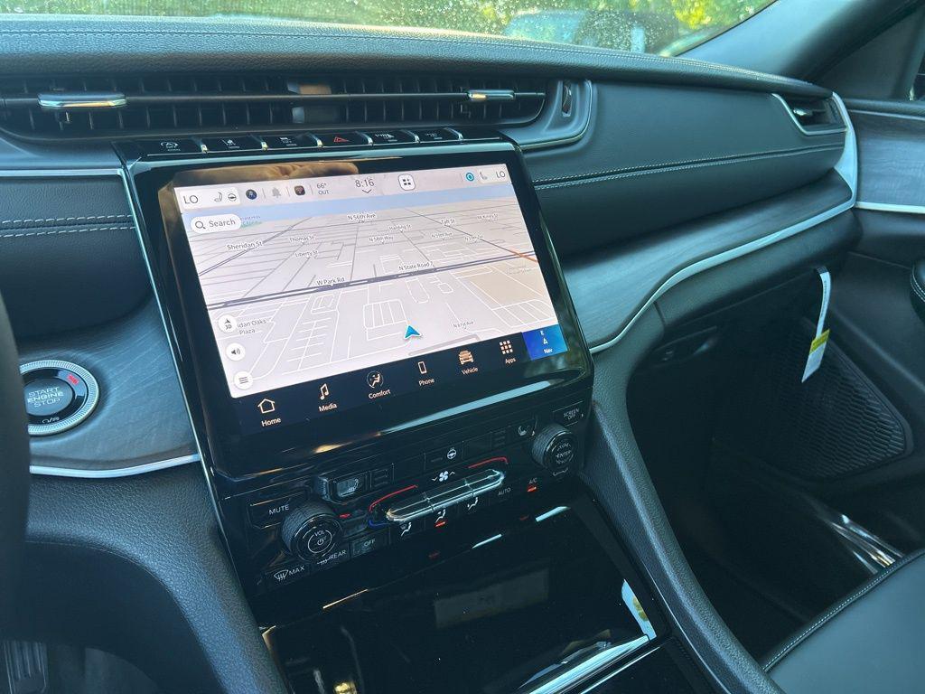 new 2025 Jeep Grand Cherokee L car, priced at $40,210