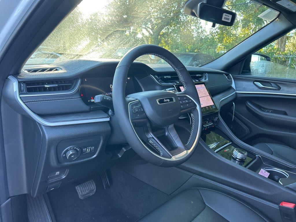 new 2025 Jeep Grand Cherokee L car, priced at $40,210