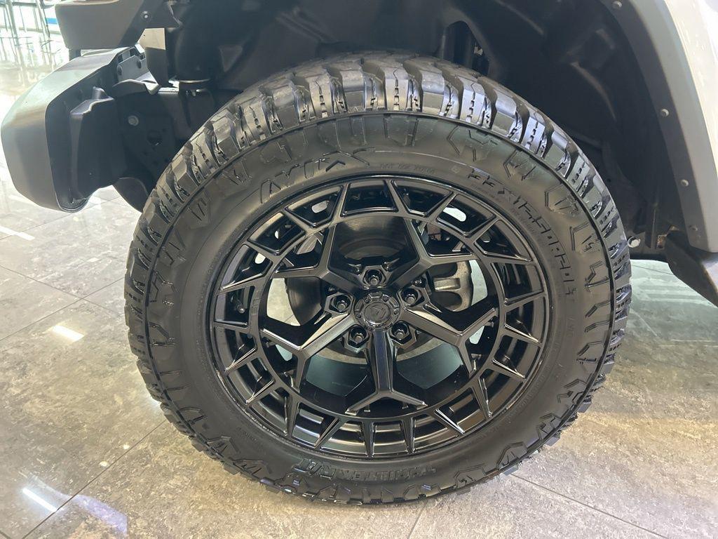 new 2025 Jeep Wrangler car, priced at $52,995