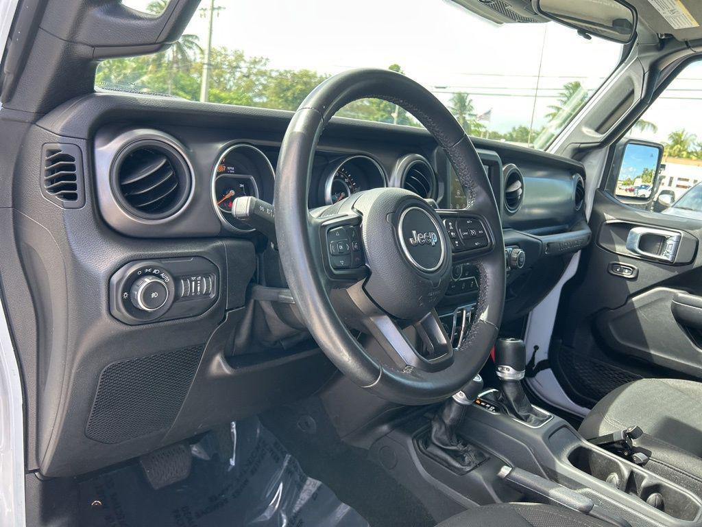 used 2021 Jeep Wrangler Unlimited car, priced at $24,624