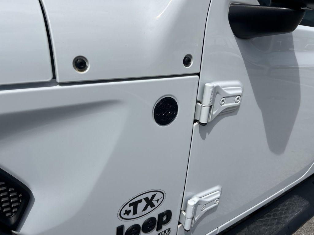 used 2021 Jeep Wrangler Unlimited car, priced at $24,624