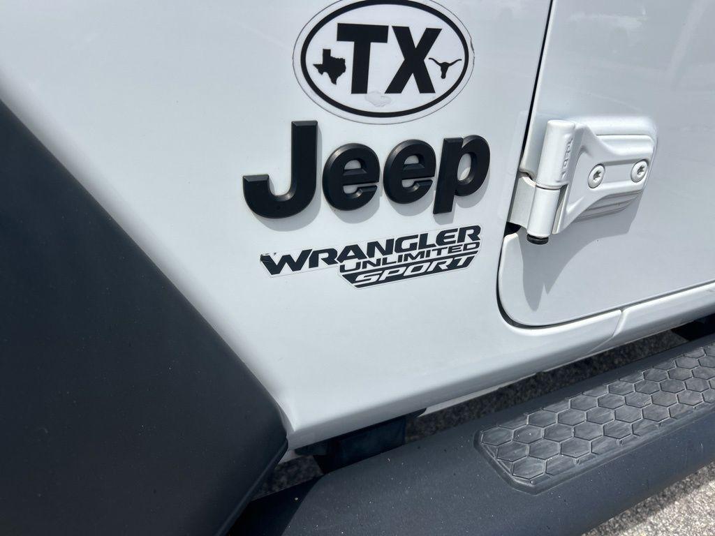 used 2021 Jeep Wrangler Unlimited car, priced at $24,624