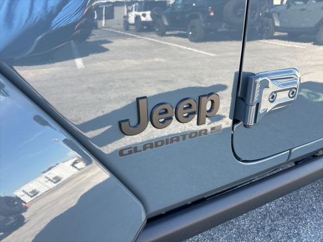 new 2025 Jeep Gladiator car, priced at $41,885