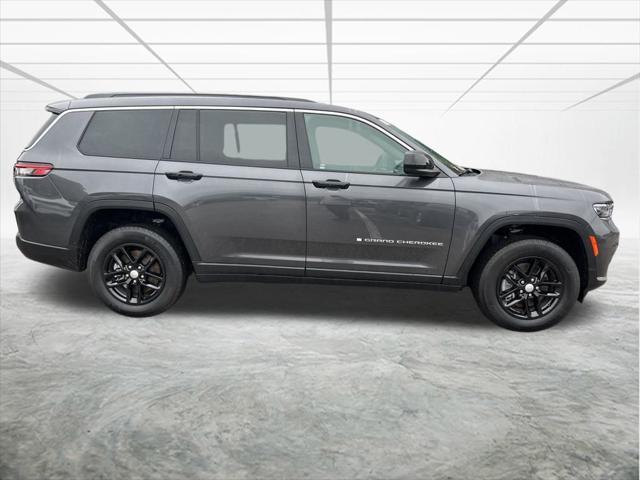 new 2025 Jeep Grand Cherokee L car, priced at $38,879