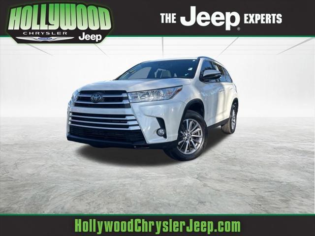 used 2019 Toyota Highlander car, priced at $24,900