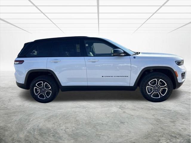 new 2024 Jeep Grand Cherokee car, priced at $58,165