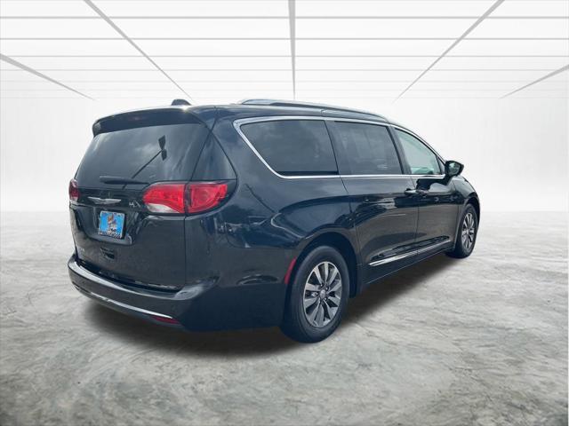 used 2019 Chrysler Pacifica car, priced at $23,414