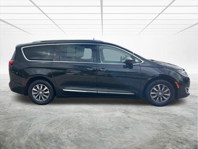 used 2019 Chrysler Pacifica car, priced at $23,414