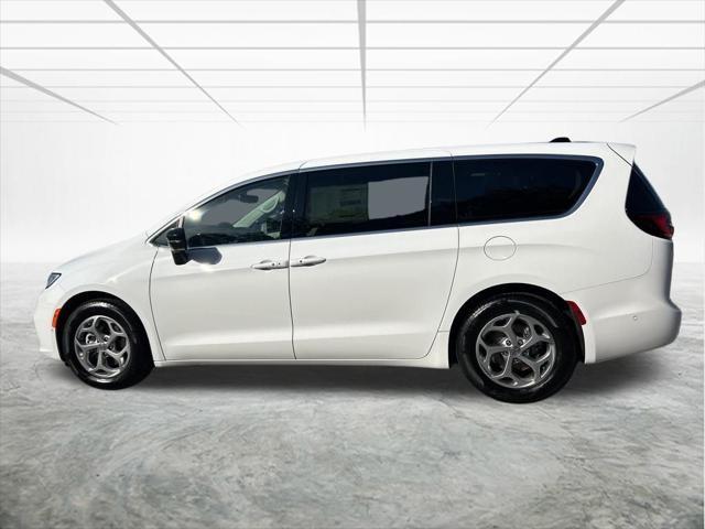 new 2024 Chrysler Pacifica car, priced at $42,445