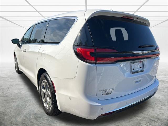 new 2024 Chrysler Pacifica car, priced at $42,445