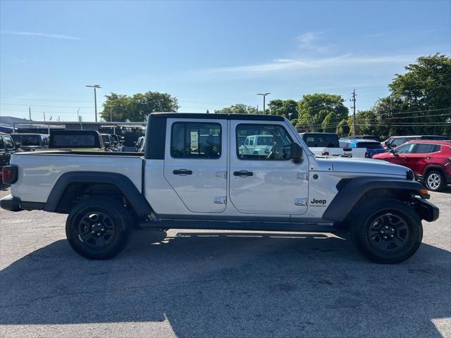 new 2024 Jeep Gladiator car, priced at $39,861