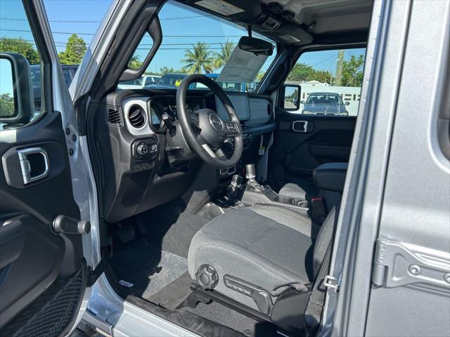 new 2024 Jeep Gladiator car, priced at $39,861