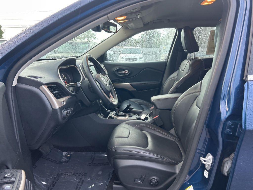 used 2018 Jeep Cherokee car, priced at $15,675