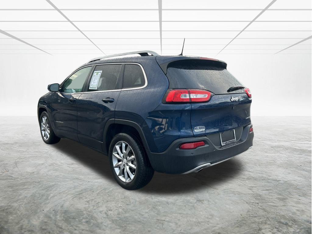 used 2018 Jeep Cherokee car, priced at $15,675