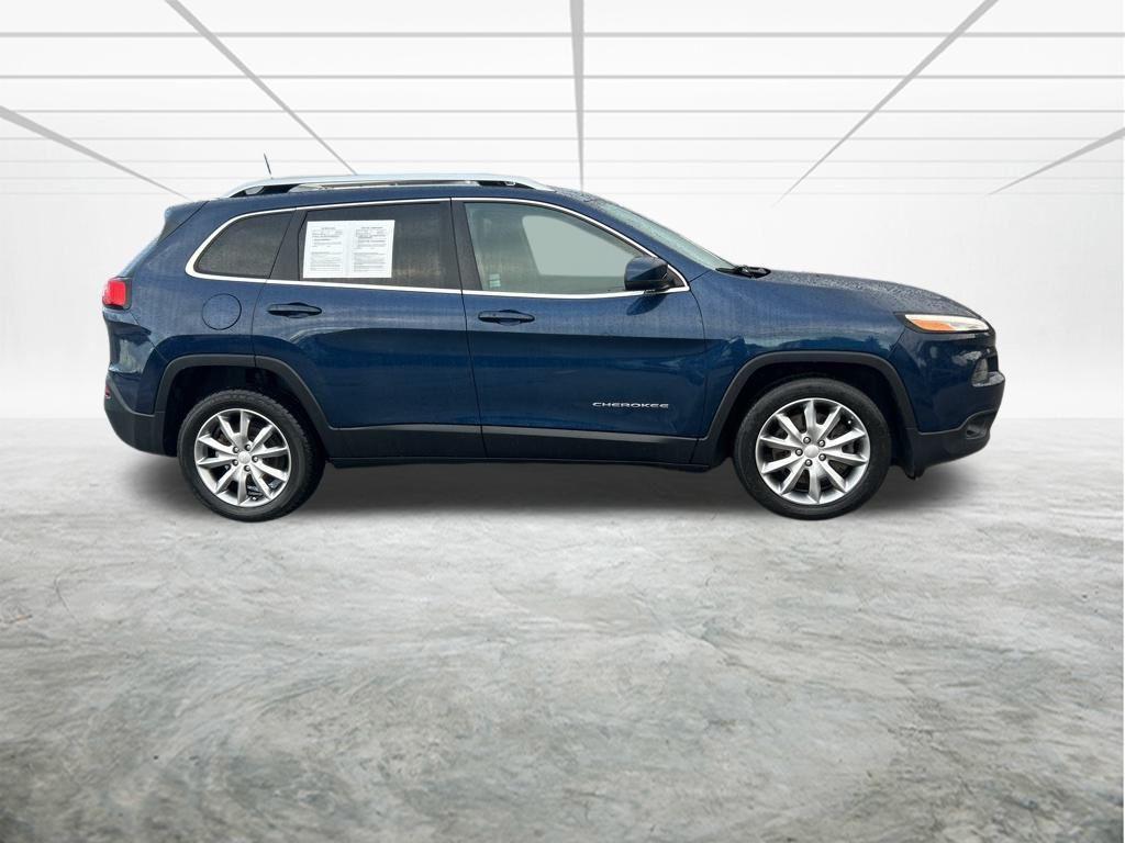 used 2018 Jeep Cherokee car, priced at $15,675