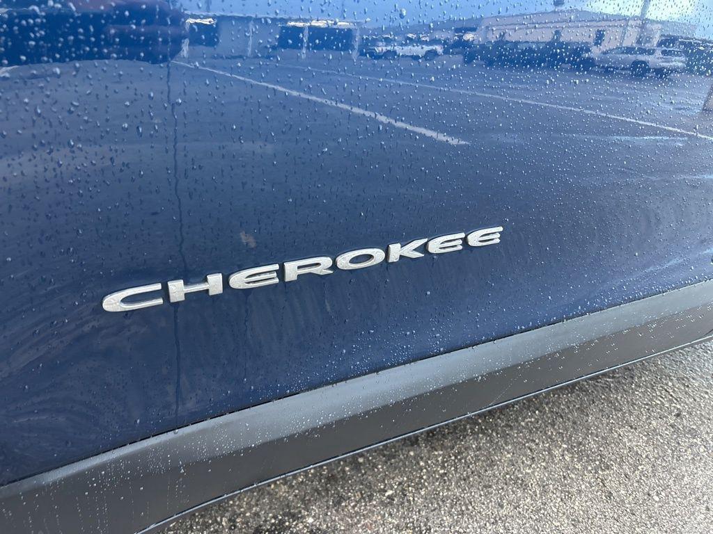 used 2018 Jeep Cherokee car, priced at $15,675