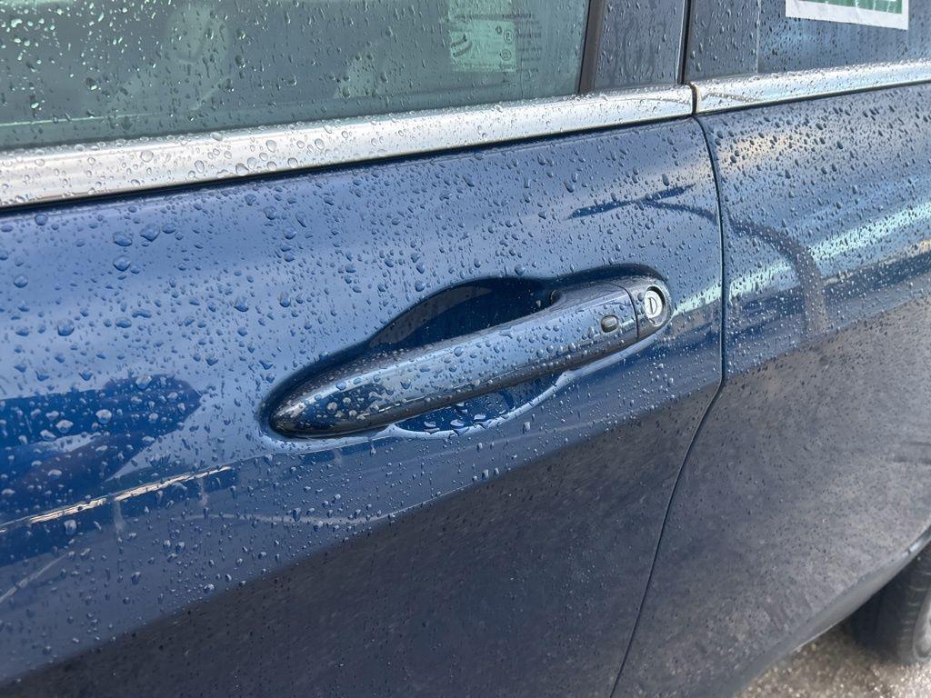 used 2018 Jeep Cherokee car, priced at $15,675