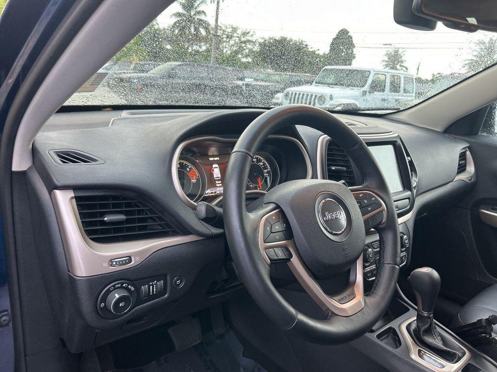 used 2018 Jeep Cherokee car, priced at $15,675