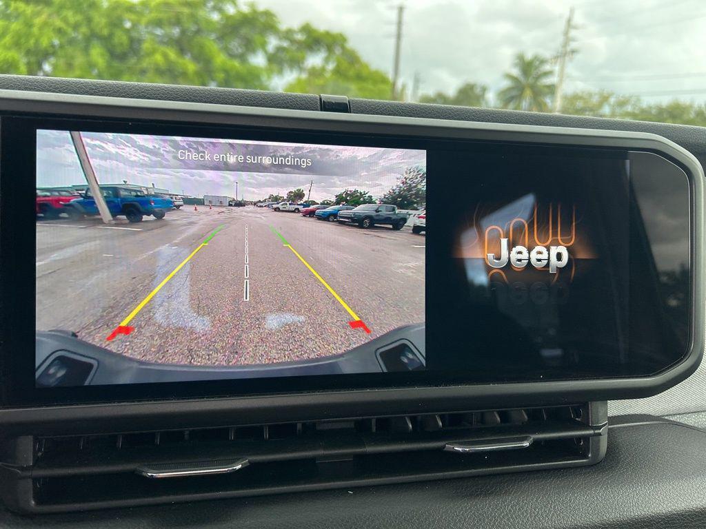 used 2024 Jeep Gladiator car, priced at $36,614