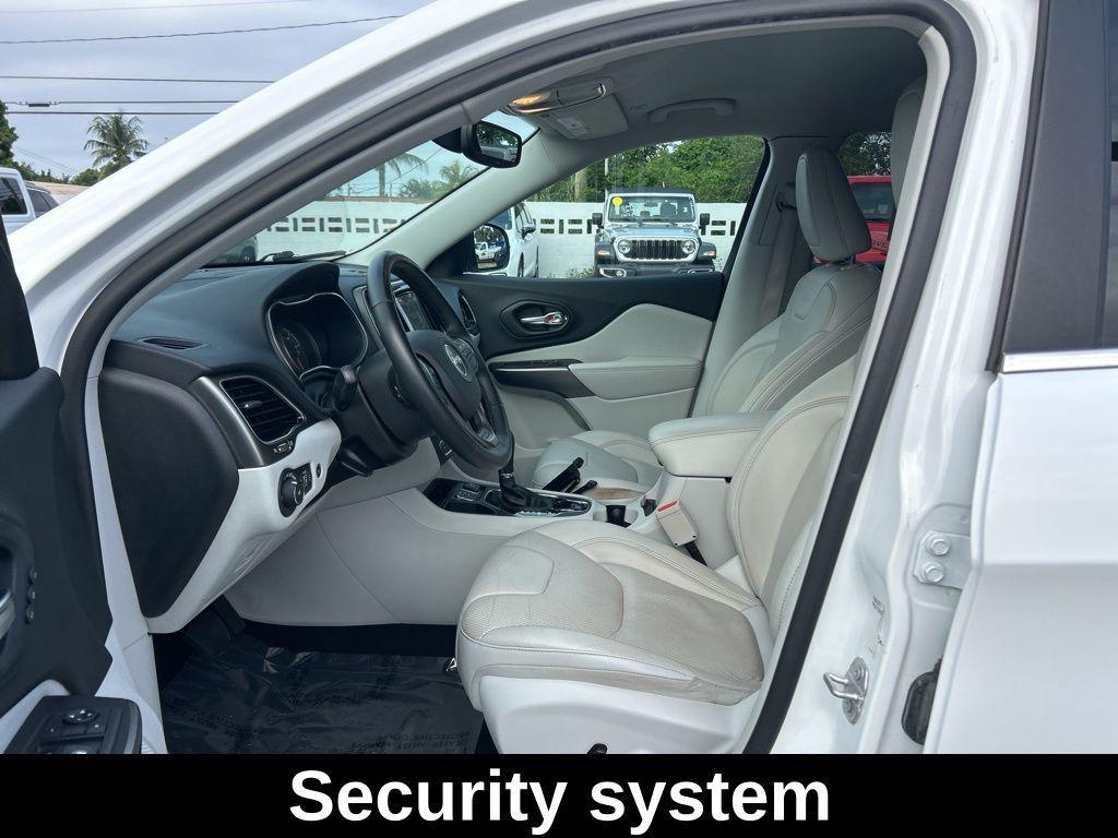 used 2019 Jeep Cherokee car, priced at $14,985