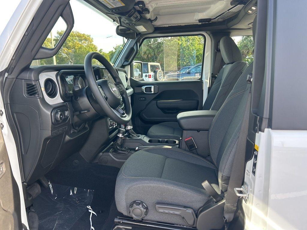 new 2026 Jeep Wrangler car, priced at $35,261