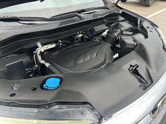 used 2021 Honda Pilot car, priced at $27,647