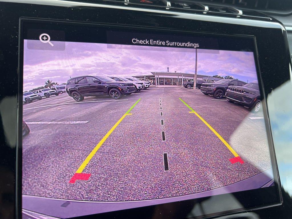 new 2025 Jeep Grand Cherokee car, priced at $37,012