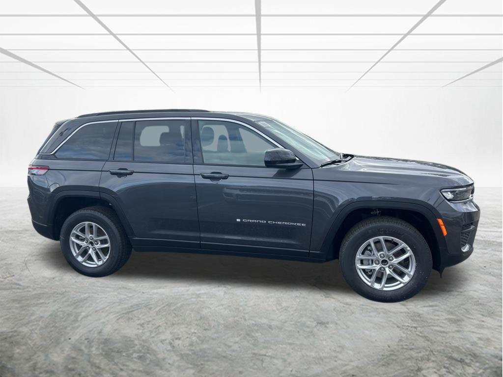 new 2025 Jeep Grand Cherokee car, priced at $37,012