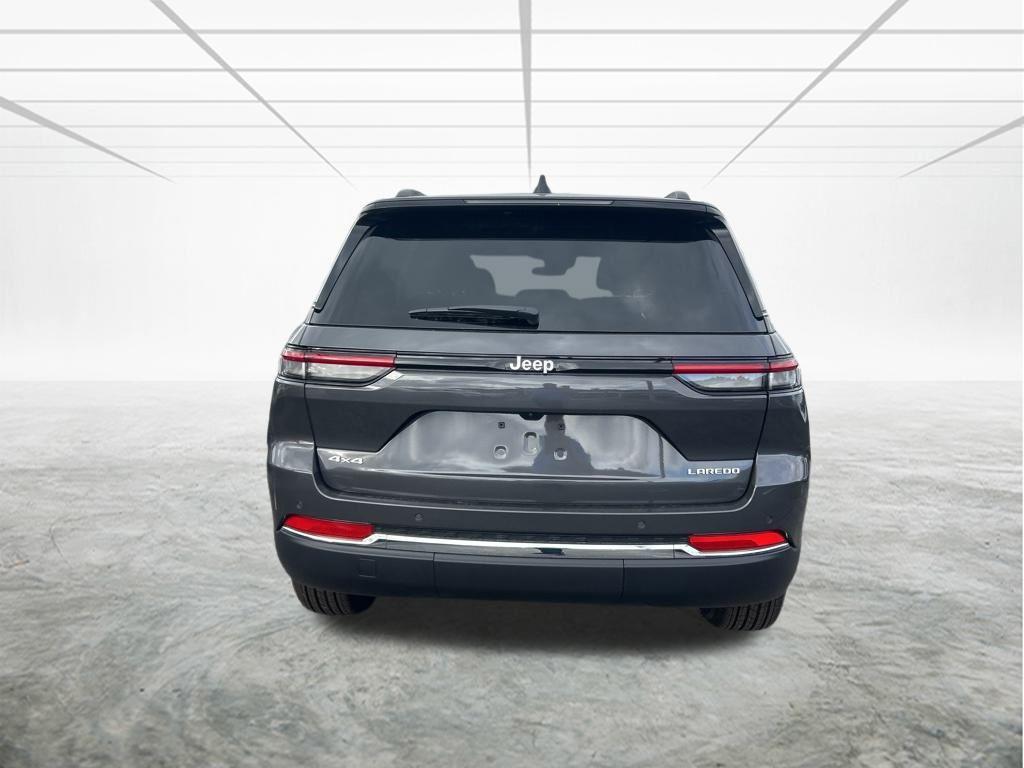 new 2025 Jeep Grand Cherokee car, priced at $37,012