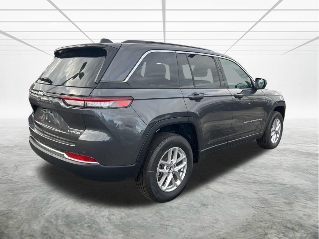 new 2025 Jeep Grand Cherokee car, priced at $37,012