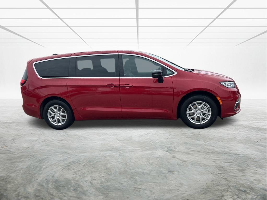 new 2026 Chrysler Pacifica car, priced at $41,443