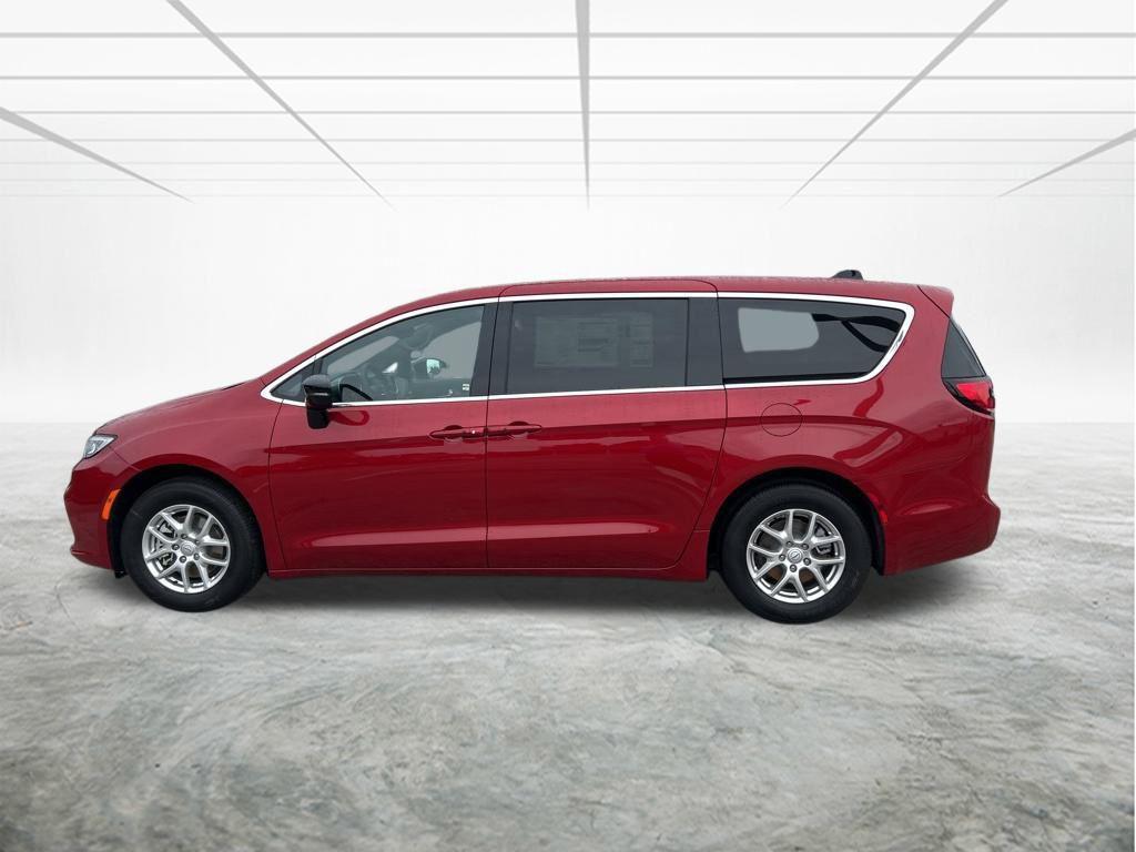 new 2026 Chrysler Pacifica car, priced at $41,443