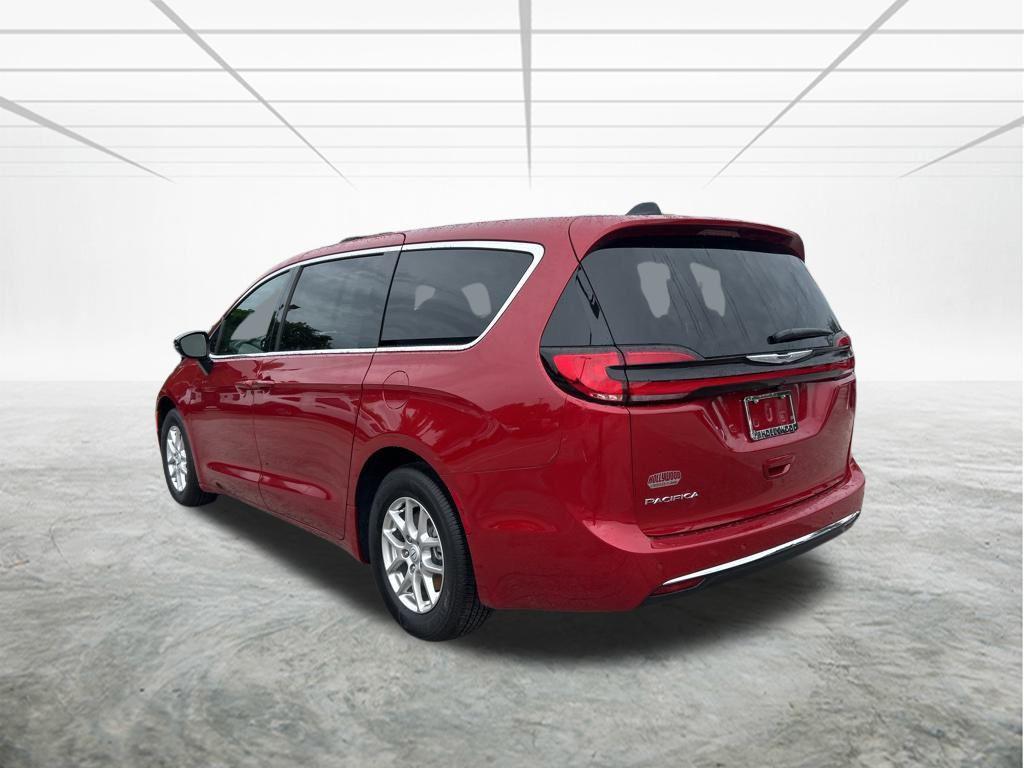 new 2026 Chrysler Pacifica car, priced at $41,443