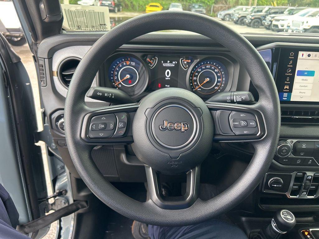 new 2025 Jeep Gladiator car, priced at $36,624