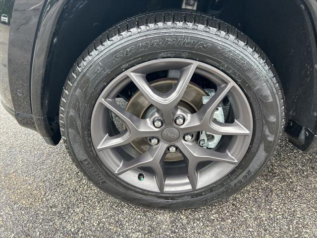 used 2021 Jeep Grand Cherokee car, priced at $27,345
