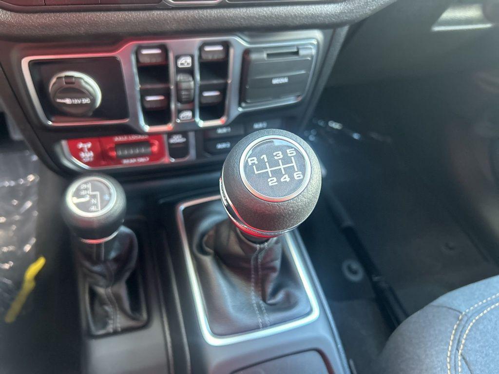 new 2025 Jeep Wrangler car, priced at $40,516