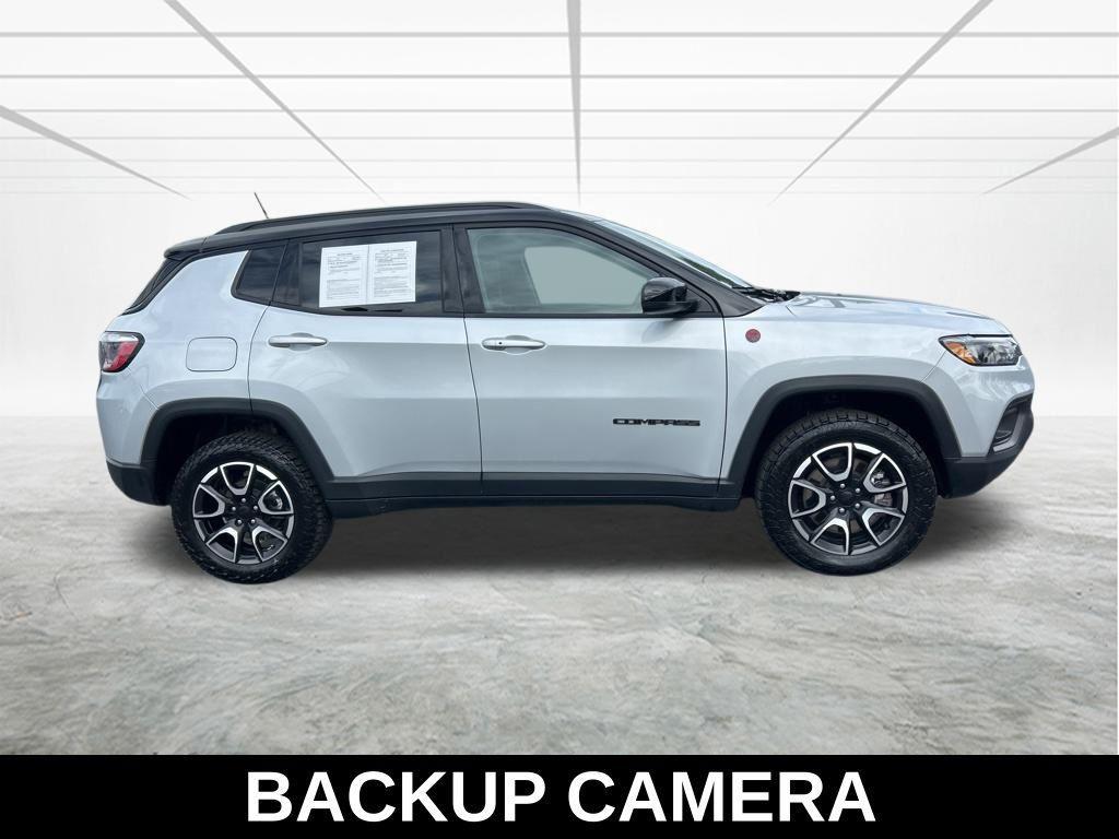 used 2024 Jeep Compass car, priced at $25,595