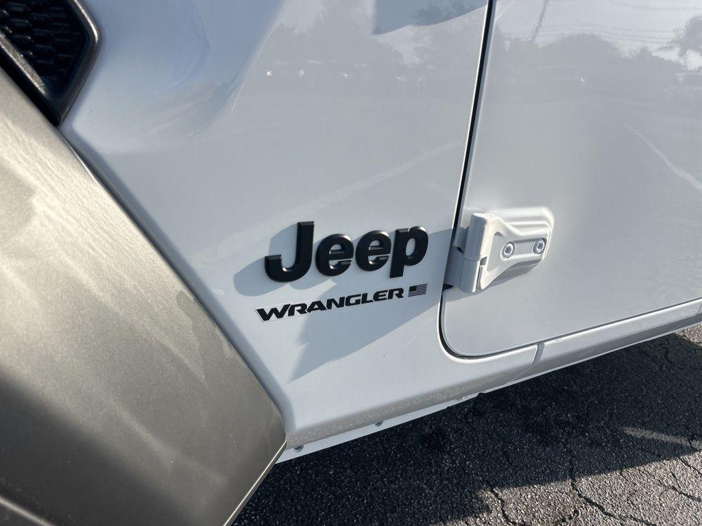 new 2026 Jeep Wrangler car, priced at $38,447