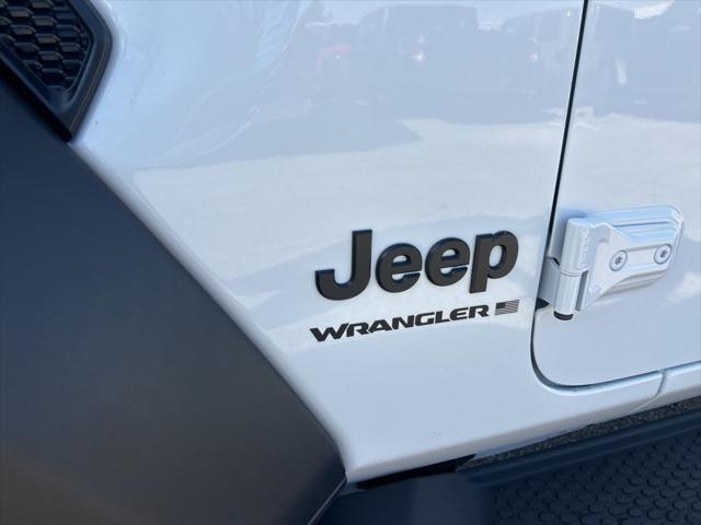 new 2025 Jeep Wrangler car, priced at $44,155