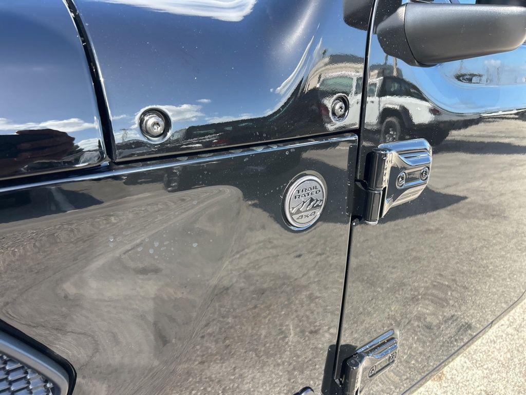 new 2025 Jeep Gladiator car, priced at $36,624