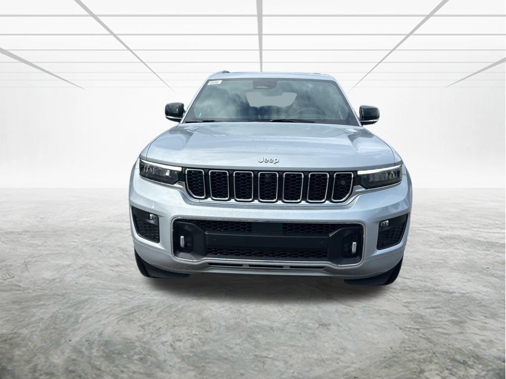 new 2025 Jeep Grand Cherokee car, priced at $57,100