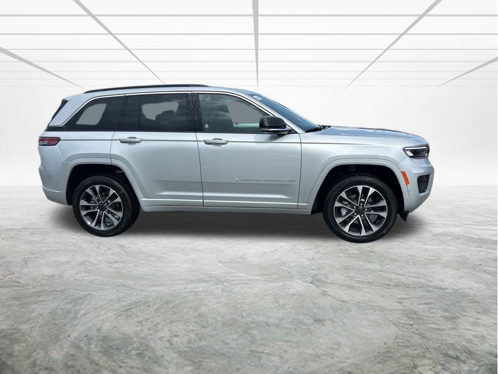 new 2025 Jeep Grand Cherokee car, priced at $57,100
