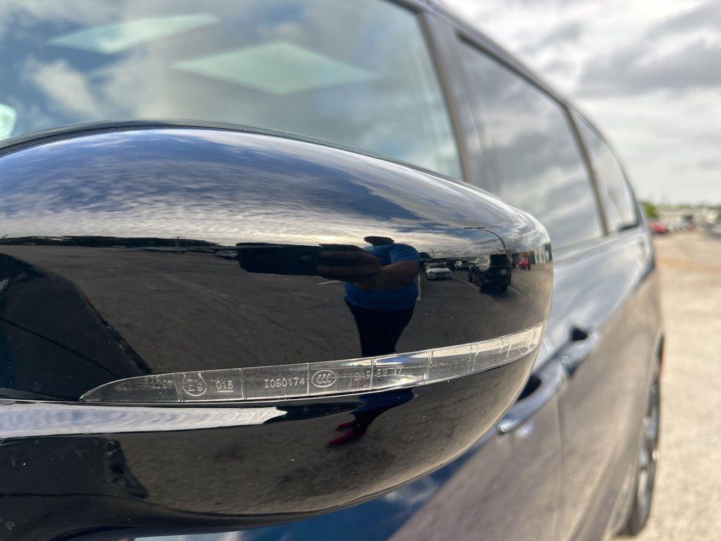 new 2025 Chrysler Pacifica car, priced at $43,084