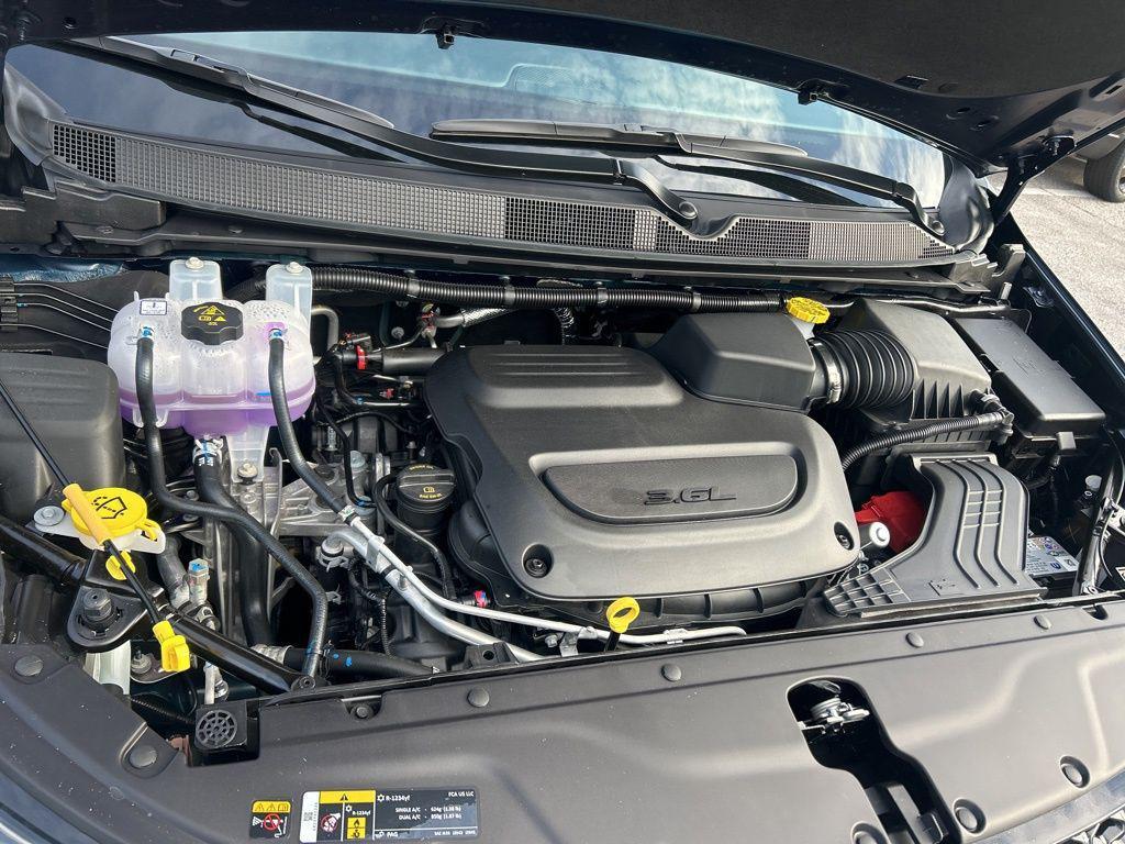 new 2025 Chrysler Pacifica car, priced at $43,084