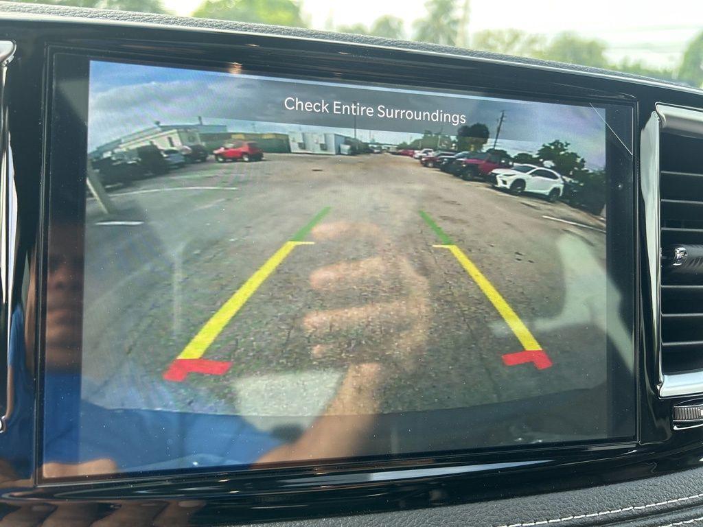 new 2025 Chrysler Pacifica car, priced at $43,084