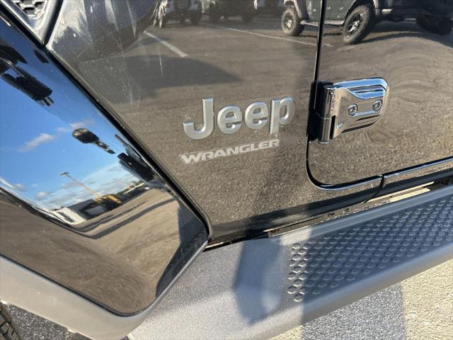 new 2025 Jeep Wrangler car, priced at $55,615