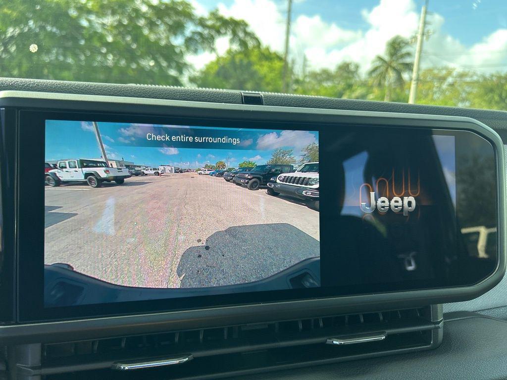 new 2025 Jeep Gladiator car, priced at $36,624