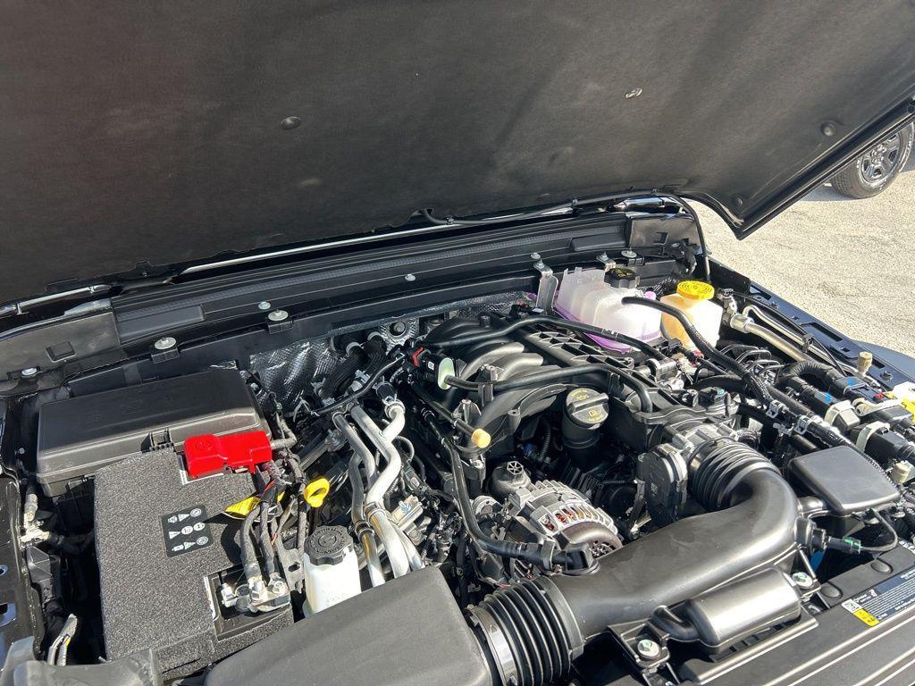 new 2025 Jeep Gladiator car, priced at $36,624