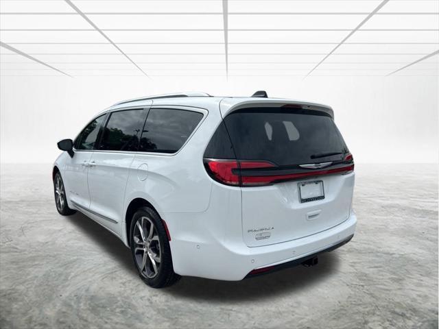 new 2025 Chrysler Pacifica car, priced at $52,009